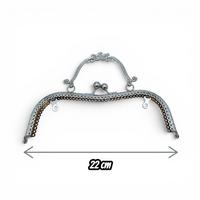 Çiçekli Antik Görünümlü Çanta Klipsi - Burs / 22 cm - Gümüş (Dikişli)