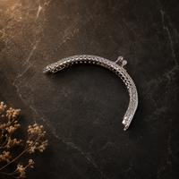 Desenli Oval Çanta Klipsi - Burs / 10 cm - Gümüş (Dikmeli)