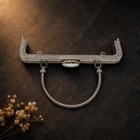 Oval Büyük Taşlı Çanta Klipsi - Burs / 20 cm - Gümüş (Dikişli)