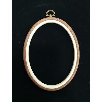 Silikon Çerçeveli Oval Pano Kasnağı - 15.4 cm x 19 cm