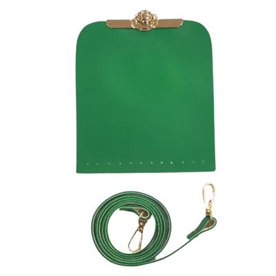 Yeşil Metal Detaylı Kapaklı Askılı Telefon Çanta Kiti